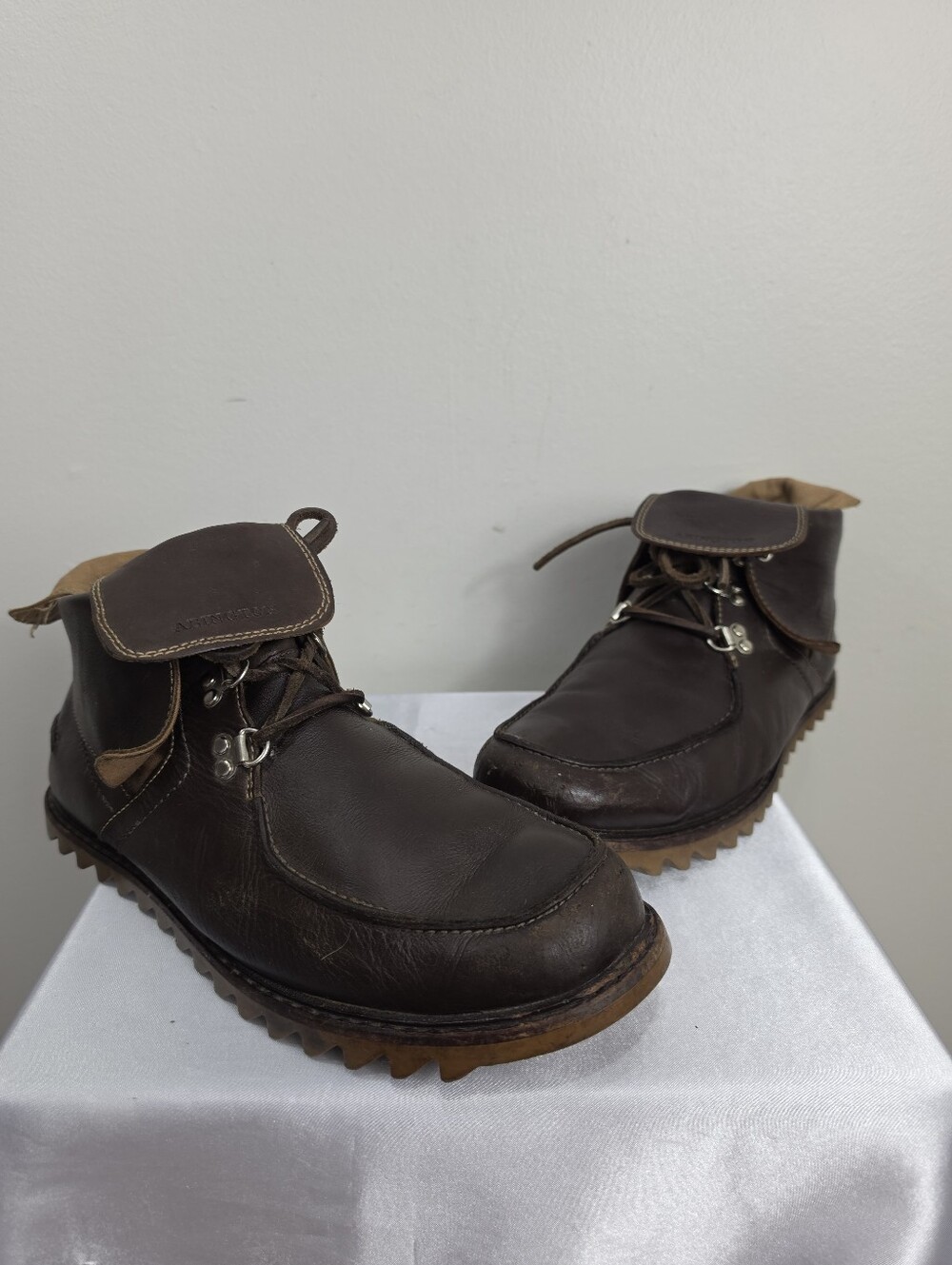 Timberland Men's Brown Leather Chukka Boots